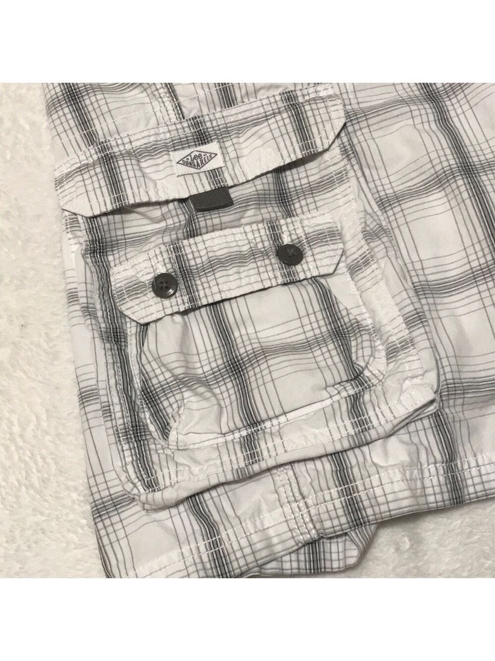 Lee Dungarees Men's Plaid Cargo Shorts in White and Gray 48 - Picture 9 of 10
